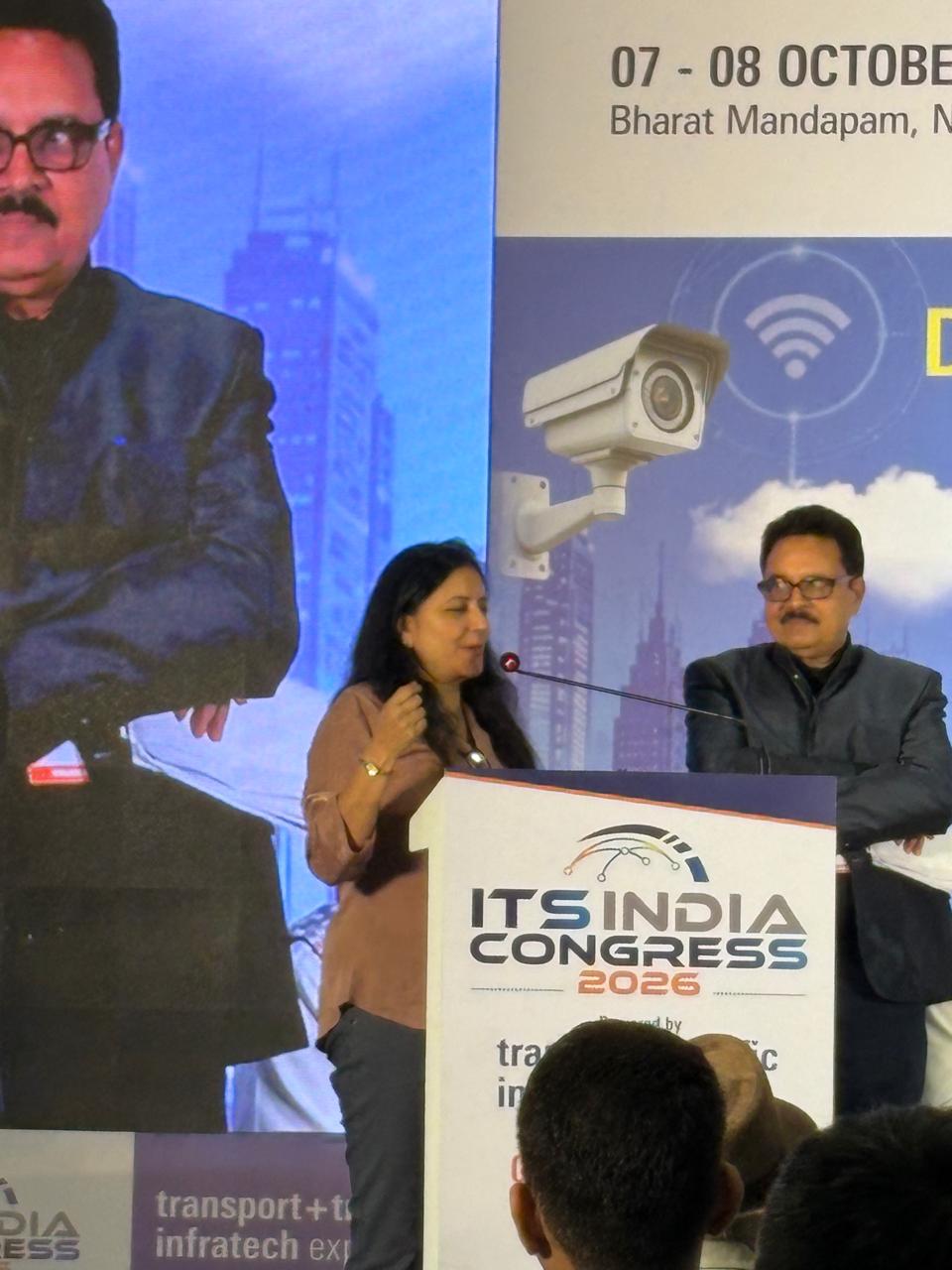 HanuAi-ITC-Expo-Meetup-Awards-CEO - HanuAI Gallery